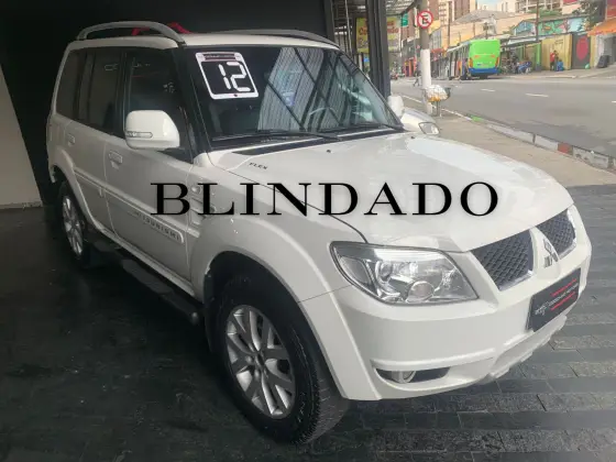 MITSUBISHI PAJERO TR4 2.0 4X4 16V 140CV FLEX 4P AUTOMÁTICO