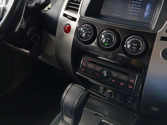 MITSUBISHI-PAJERO-3.2 HPE 4X4 7 LUGARES 16V TURBO INTERCOOLER DIESEL 4P AUTOMÁTICO MITSUBISHI-PAJERO-2015