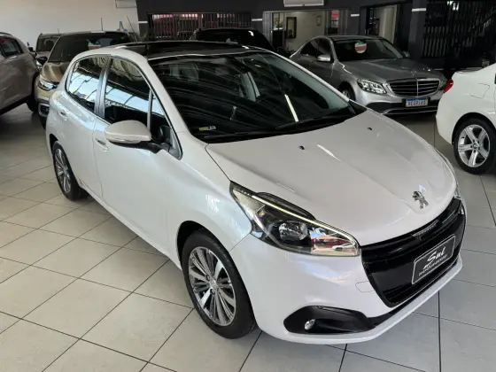 PEUGEOT 208 1.6 GRIFFE 16V FLEX 4P AUTOMÁTICO
