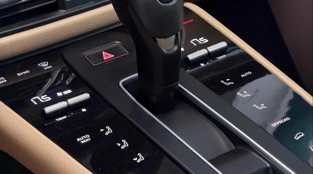 Porsche Macan — foto 10