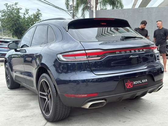 PORSCHE-MACAN-2021