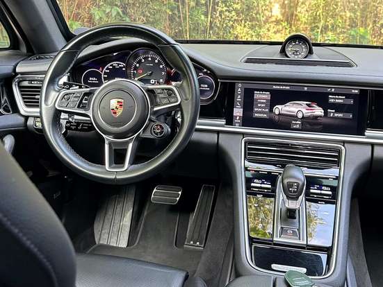 PORSCHE-PANAMERA-2019