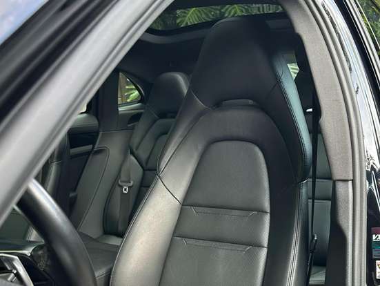 PORSCHE-PANAMERA-2019