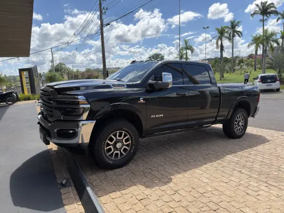 RAM 3500 6.7 I6 TURBO DIESEL LIMITED LONGHORN CD 4X4  AUTOMÁTICO