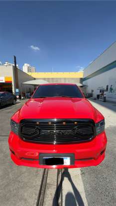 RAM-CLASSIC-5.7 V8 GASOLINA LARAMIE NIGHT EDITION CD 4X4 AUTOMÁTICO RAM-CLASSIC-2023