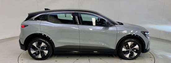 RENAULT-MEGANE-2024