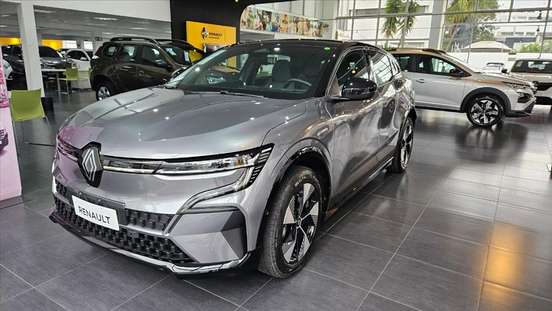 RENAULT-MEGANE-2024