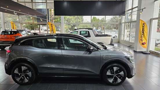RENAULT-MEGANE-2024