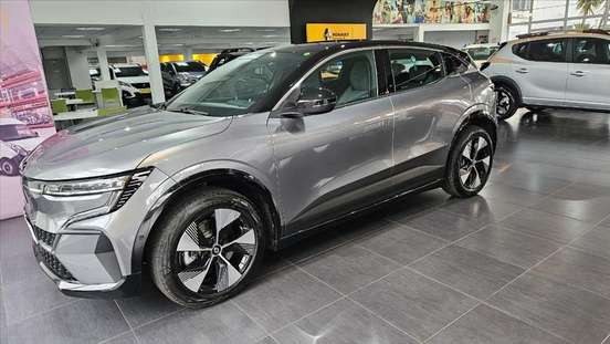 RENAULT-MEGANE-2024