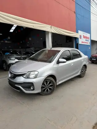 TOYOTA ETIOS 1.5 PLATINUM SEDAN 16V FLEX 4P AUTOMÁTICO