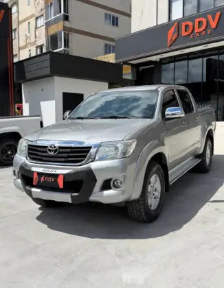 TOYOTA HILUX 2.7 SRV 4X2 CD 16V FLEX 4P AUTOMÁTICO TOYOTA HILUX 2.7 SRV 4X2 CD 16V FLEX 4P AUTOMÁTICO