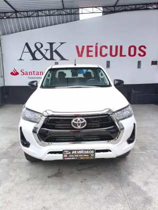 TOYOTA HILUX 2.8 D-4D TURBO DIESEL CD POWER PACK 4X4 MANUAL