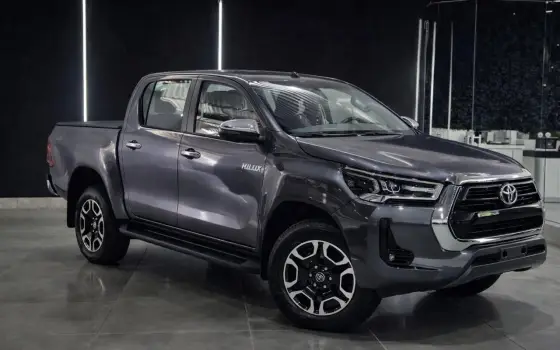 TOYOTA HILUX 2.8 D-4D TURBO DIESEL CD SRV 4X4 AUTOMÁTICO
