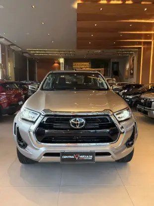 TOYOTA-HILUX-2024