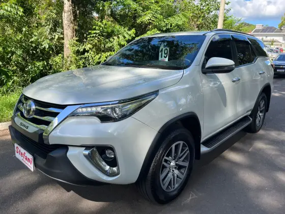 TOYOTA HILUX SW4 2.8 SRX 4X4 16V TURBO INTERCOOLER DIESEL 4P AUTOMÁTICO