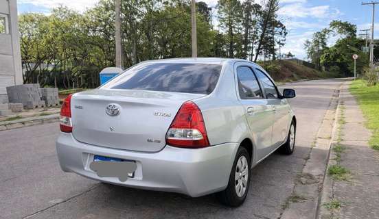 TOYOTA-ETIOS-2013