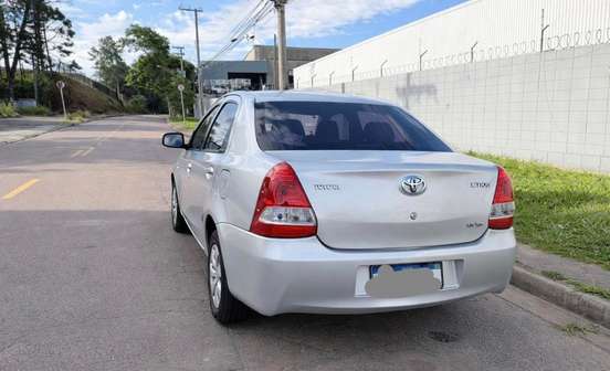 TOYOTA-ETIOS-2013