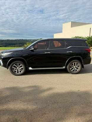 TOYOTA-HILUX SW4-2.8 SRX 4X4 7 LUGARES 16V TURBO INTERCOOLER DIESEL 4P AUTOMÁTICO TOYOTA-HILUX SW4-2016