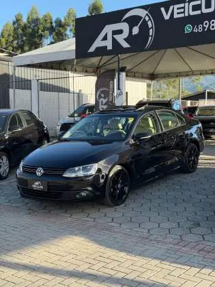 VOLKSWAGEN JETTA 2.0 COMFORTLINE FLEX 4P TIPTRONIC