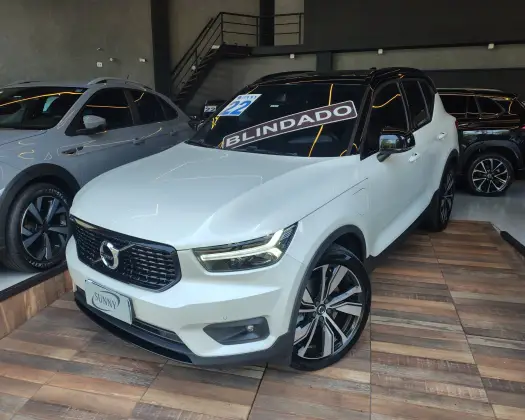 VOLVO XC40 1.5 T5 RECHARGE R-DESIGN GEARTRONIC
