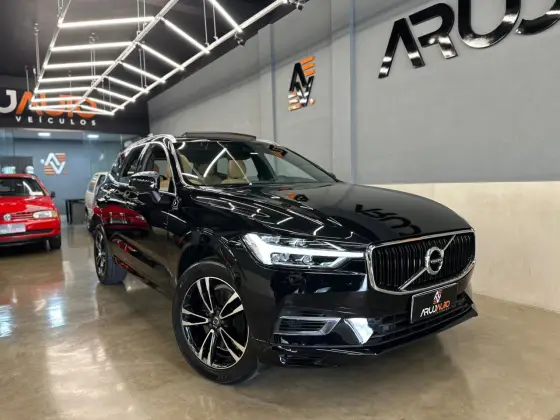 VOLVO XC60 2.0 T8 HYBRID MOMENTUM AWD GEARTRONIC
