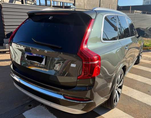 VOLVO-XC90-2021