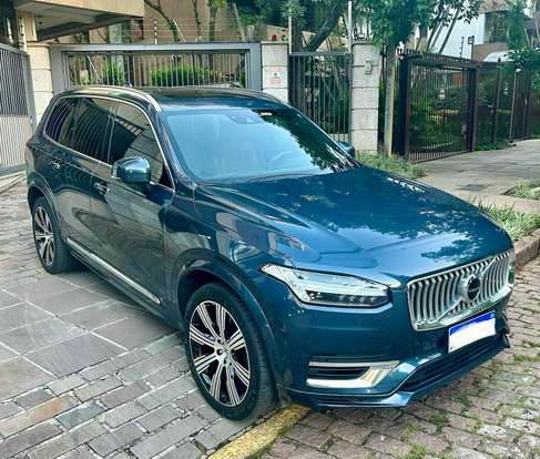 VOLVO-XC90-2022