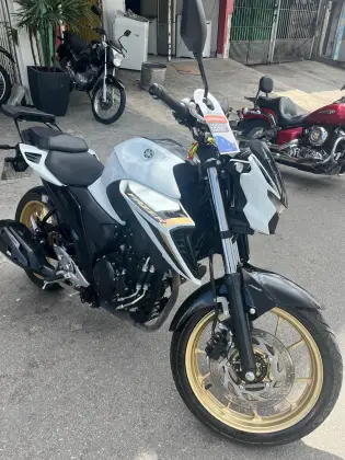 YAMAHA FZ25 FAZER CONNECTED ABS YAMAHA FZ25 FAZER CONNECTED ABS