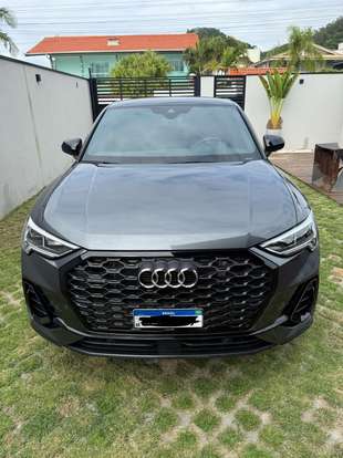 AUDI-Q3-2023