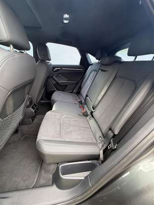 AUDI-Q3-2023