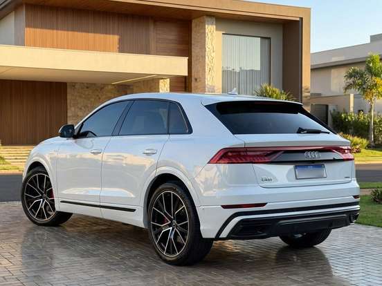 AUDI-Q8-3.0 TFSI GASOLINA PERFORMANCE BLACK QUATTRO TIPTRONIC AUDI-Q8-2021