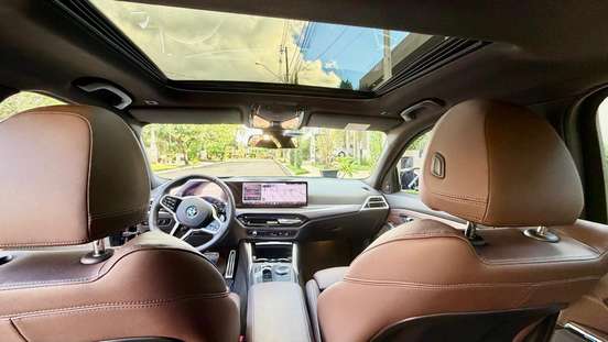 BMW-320i-2025