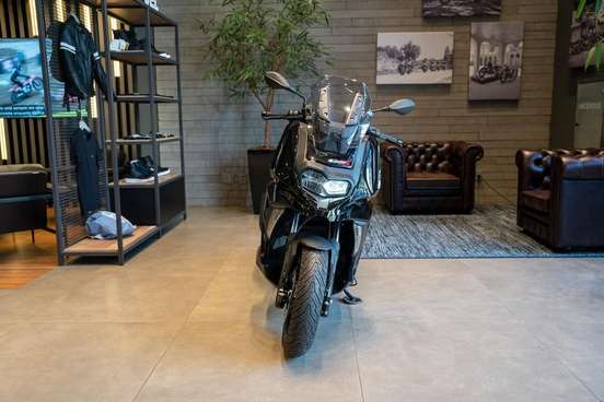 BMW-C 400 X-2025