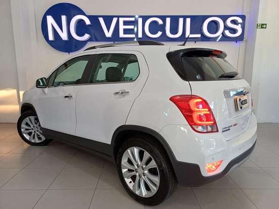 CHEVROLET-TRACKER-2018