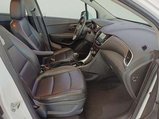 CHEVROLET-TRACKER-2018