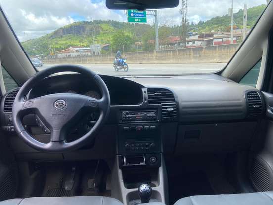 CHEVROLET-ZAFIRA-2004