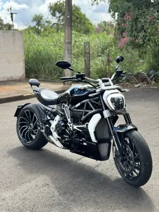 DUCATI DIAVEL 1260 S DUCATI DIAVEL 1260 S