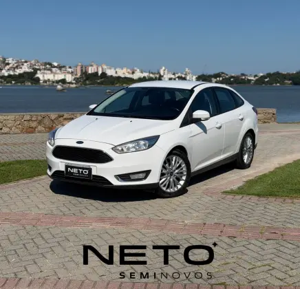 FORD FOCUS 2.0 SE PLUS 16V FLEX 4P POWERSHIFT FORD FOCUS 2.0 SE PLUS 16V FLEX 4P POWERSHIFT