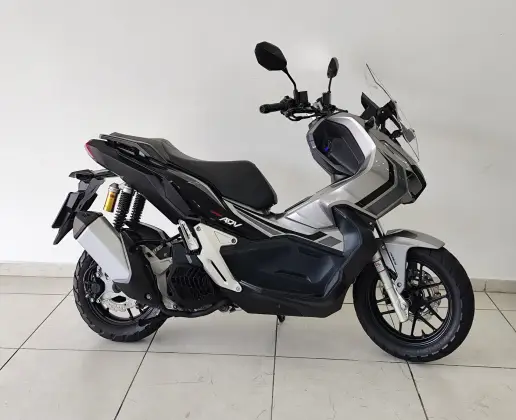 HONDA ADV 