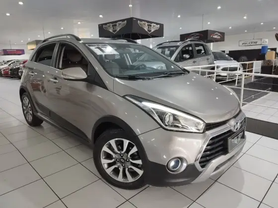 HYUNDAI HB20X 1.6 16V PREMIUM FLEX 4P AUTOMÁTICO