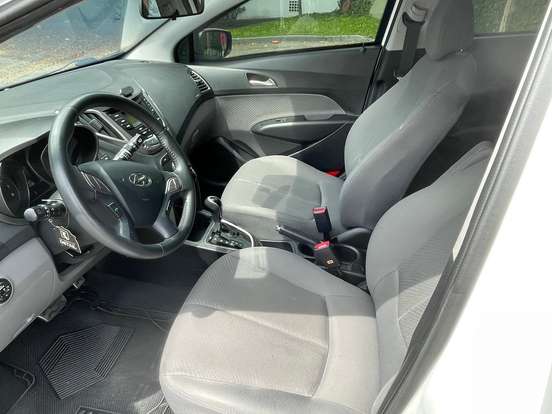 HYUNDAI-HB20X-1.6 16V PREMIUM FLEX 4P AUTOMÁTICO HYUNDAI-HB20X-2013