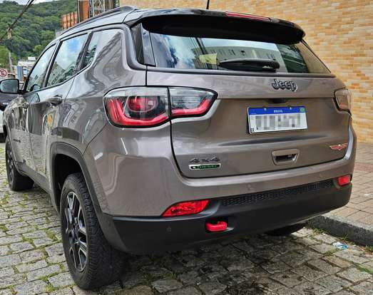JEEP-COMPASS-2020