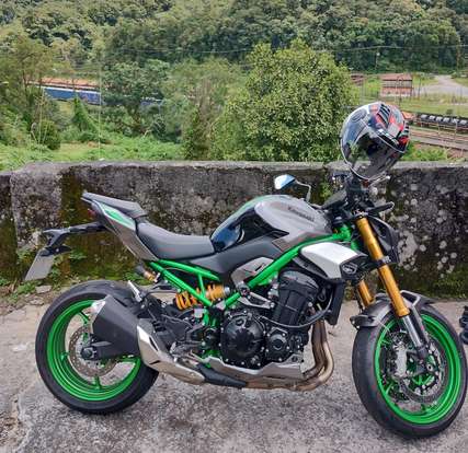 KAWASAKI-Z900 R EDITION-2025