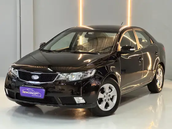KIA CERATO 1.6 EX SEDAN 16V GASOLINA 4P MANUAL