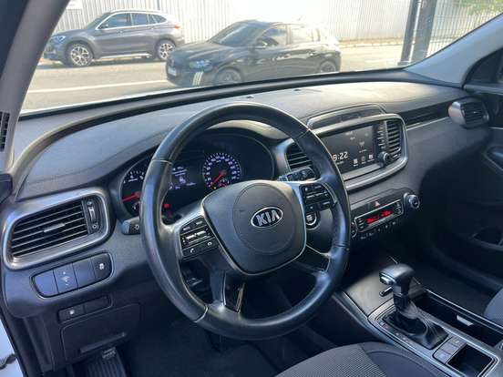 KIA-SORENTO-2.4 16V GASOLINA EX 7L AUTOMÁTICO KIA-SORENTO-2018