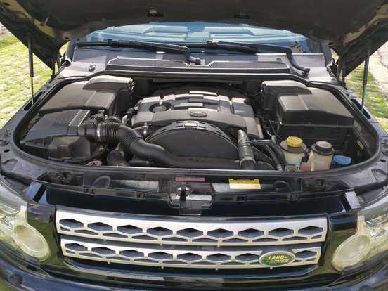 LAND ROVER-DISCOVERY 4-2010