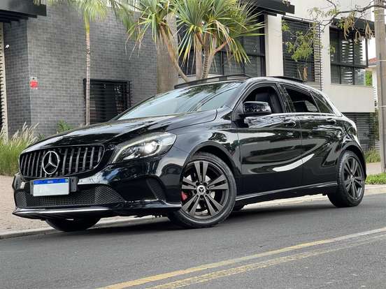 MERCEDES-BENZ-A 200-2017
