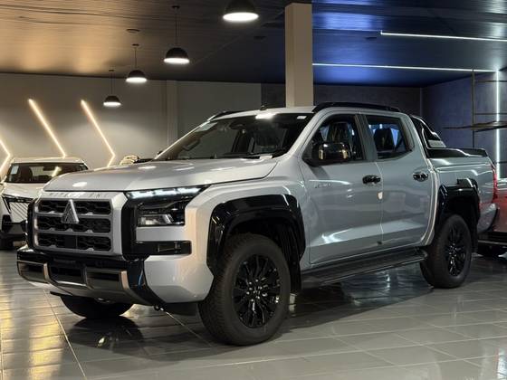 MITSUBISHI TRITON 2.4 BITURBO DIESEL CD KATANA 4X4 AUTOMÁTICO