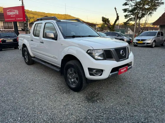 NISSAN FRONTIER 2.5 SV ATTACK 4X4 CD TURBO ELETRONIC DIESEL 4P AUTOMÁTICO