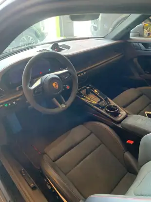 PORSCHE-911-2025